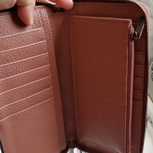 Matt & Nat Central Wallet - Picture 2 of 4